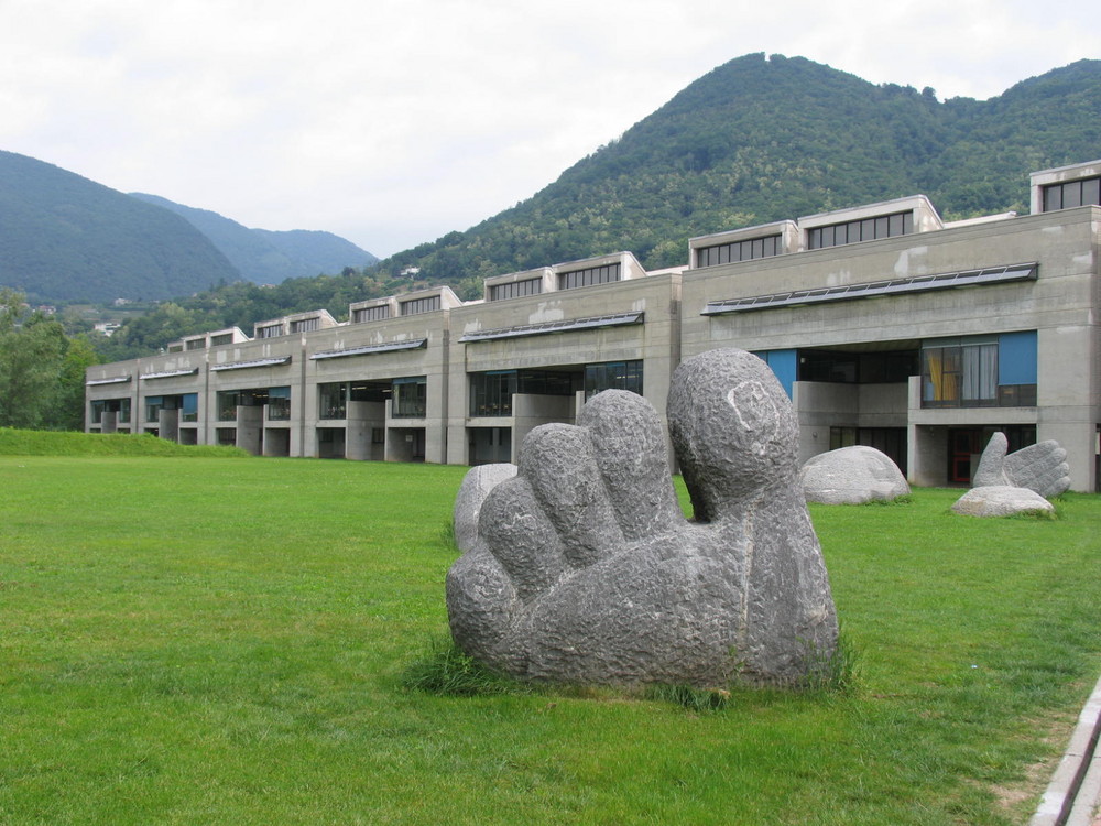 Scuola Media Morbio Inferiore - Mario Botta