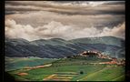 Scusate il ritardo - report 6 - Castelluccio von Luigi Riccitiello 