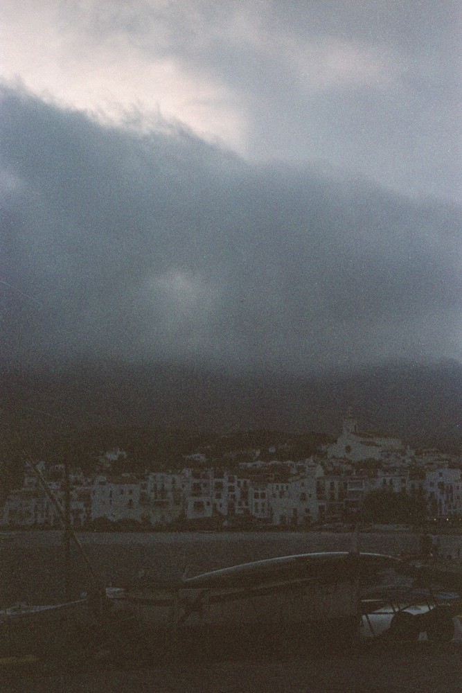 se venía tormenta sobre Cadaqués...