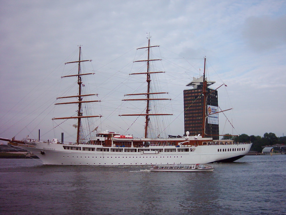 "Sea Cloud II"