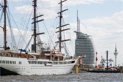 Sea Cloud II...