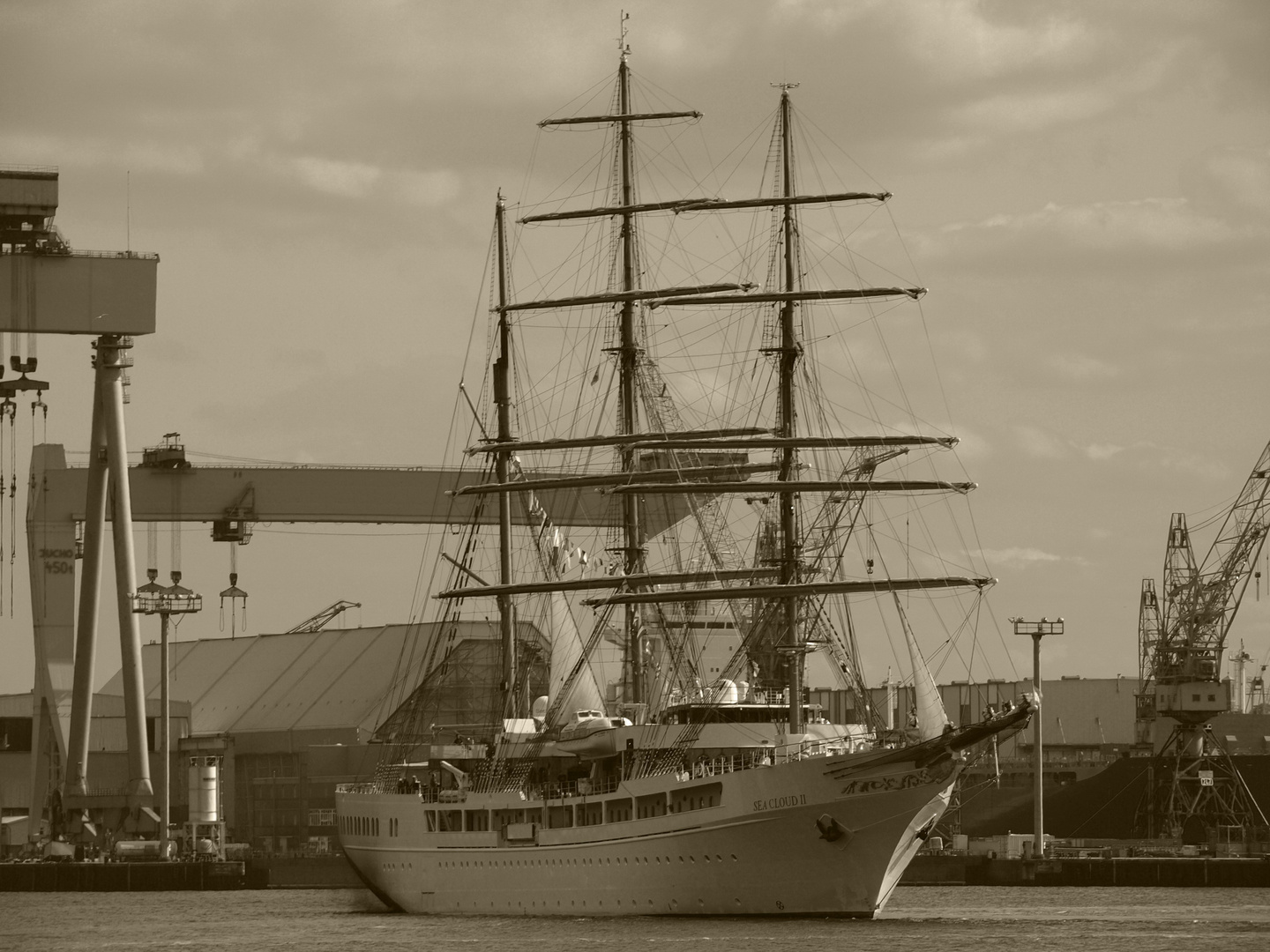 Sea Cloud II im Kieler Hafen 2010