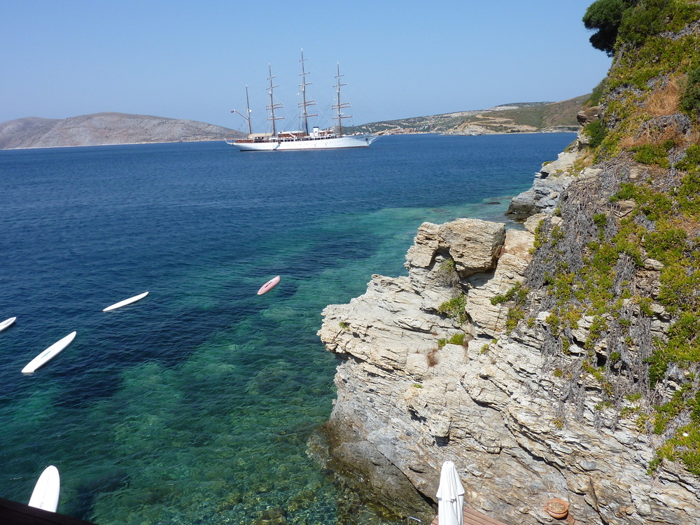 Sea Cloud liegt vor Anker