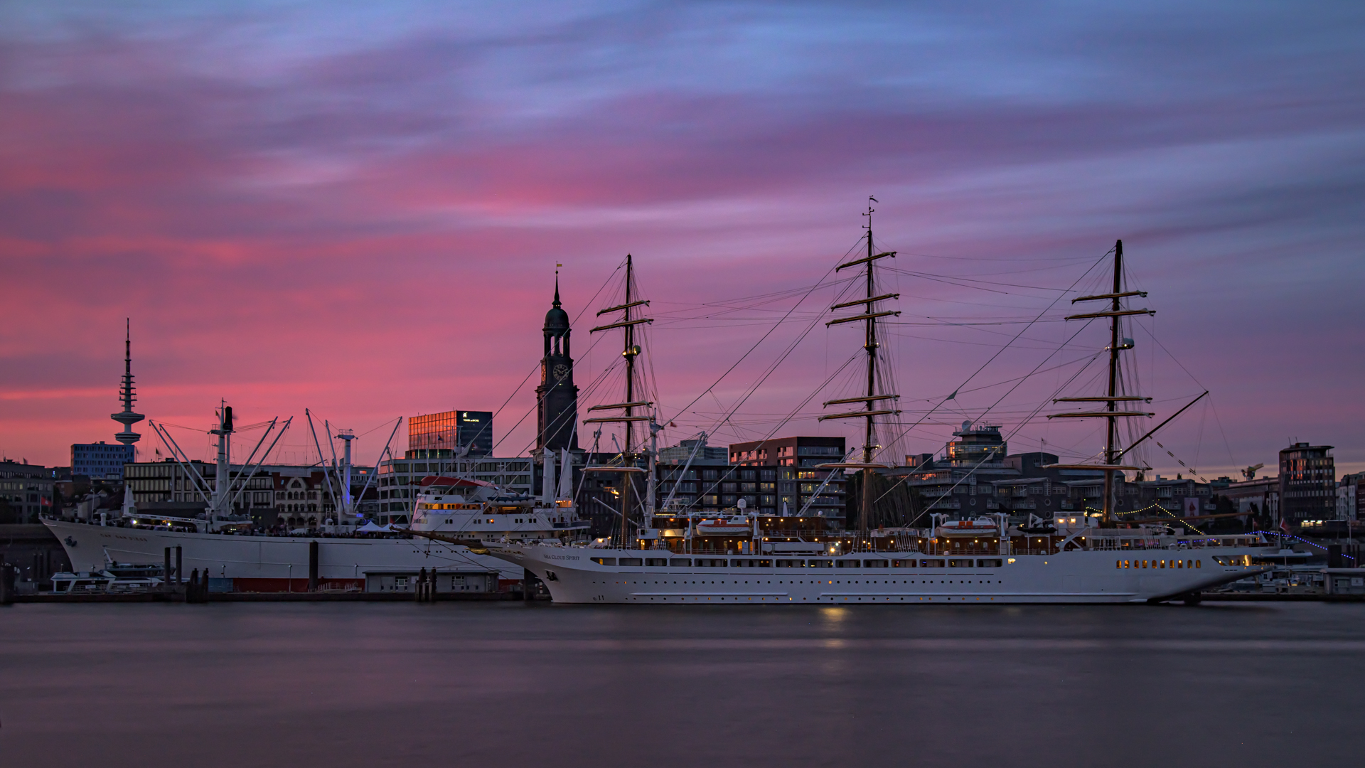 SEA CLOUD SPIRIT und CAP SAM DIEGO