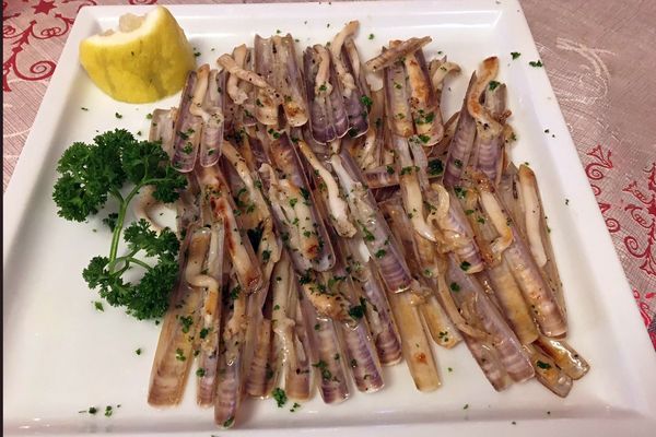 Sea mussels called Hoi Lod