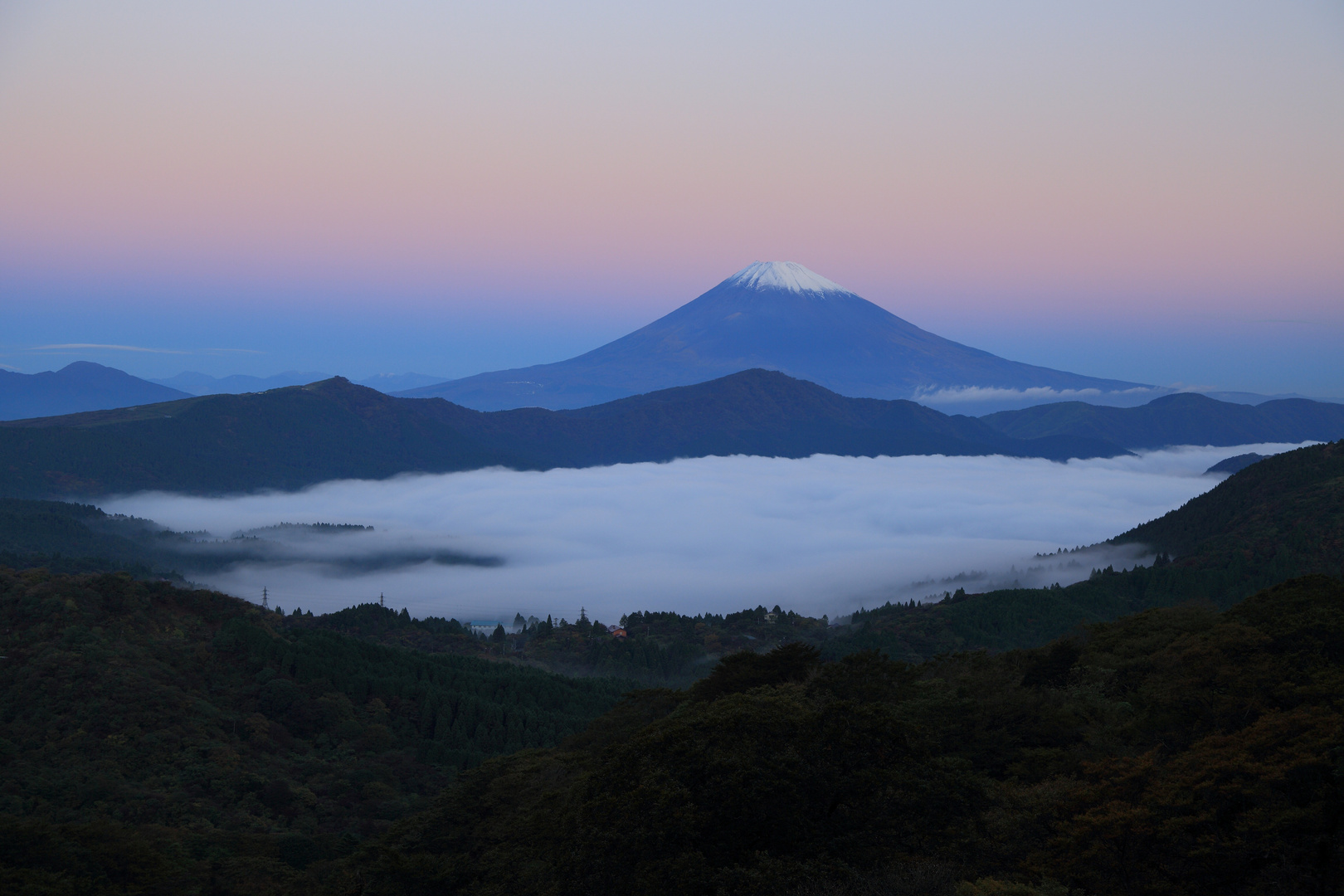 Sea of clouds over Ashinoko