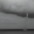 sea-tornado / waterspout