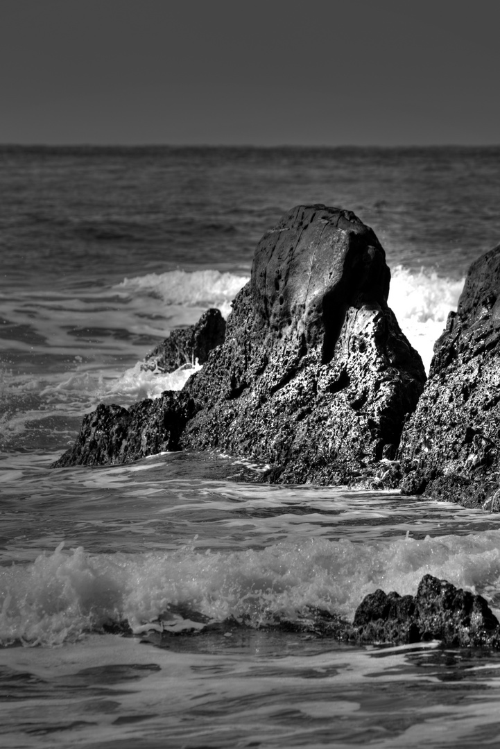 Sea with rocks -5