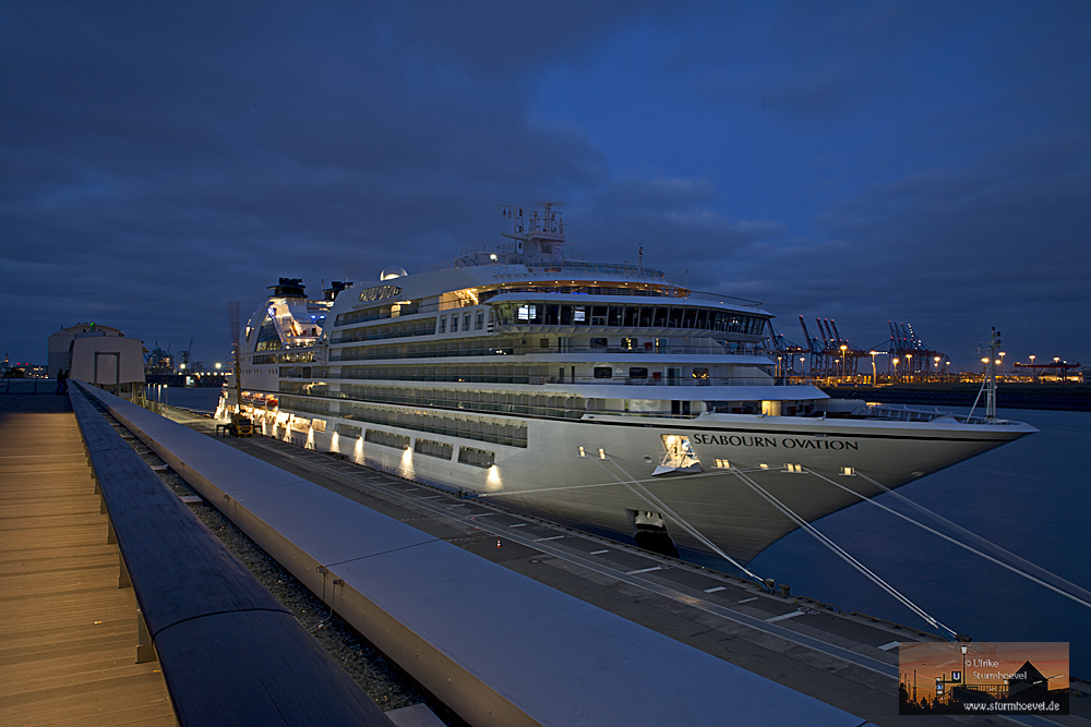 Seabourn Ovation in Hamburg