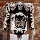 señales curiosas, calaveras en venecia