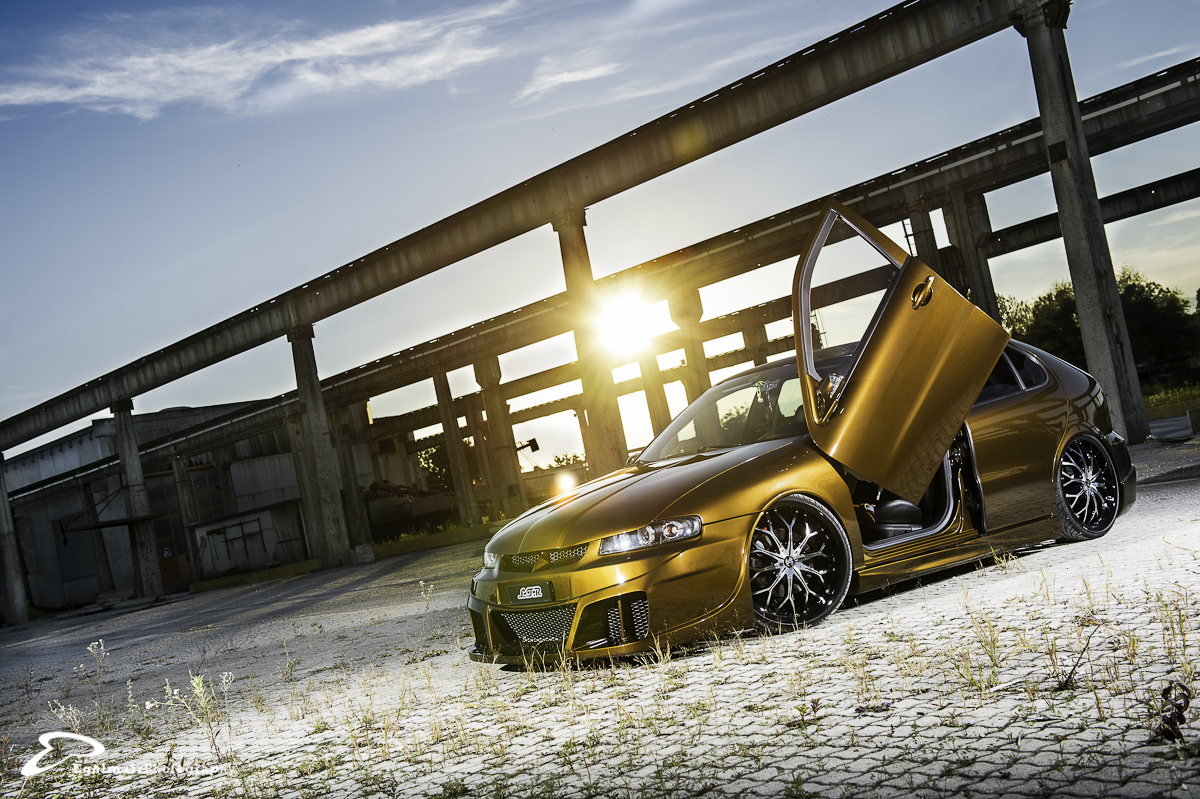 Seat Leon in the sunset