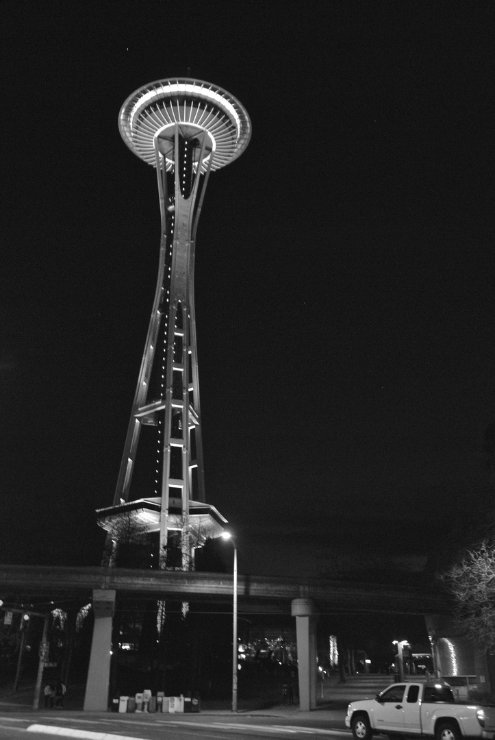 SEATTLE-SPACE NEEDLE