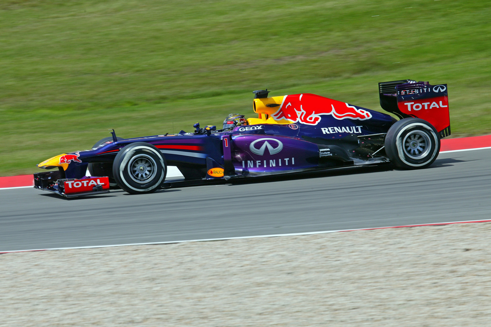 Sebastian Vettel gewinnt am Nürburgring