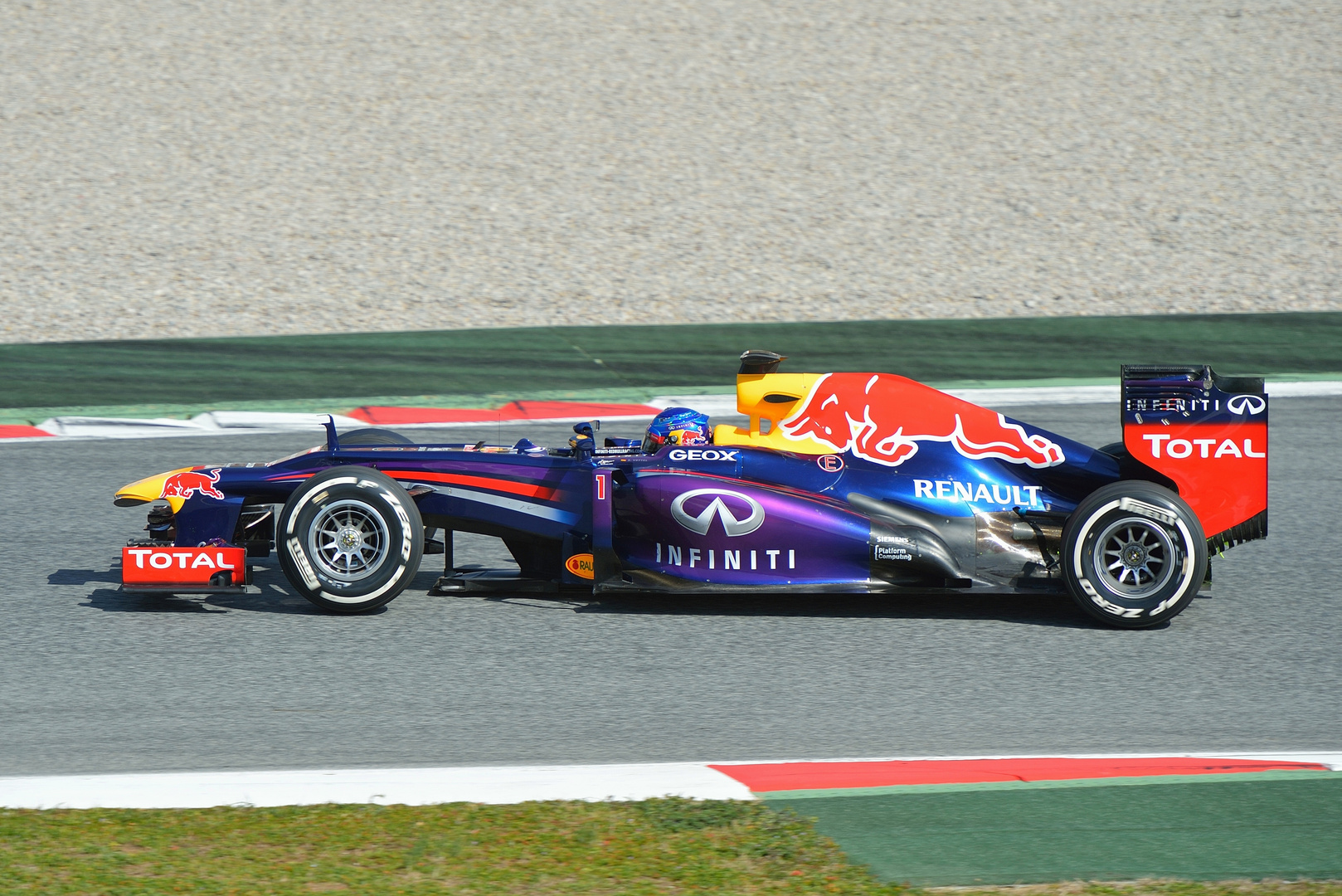 Sebastian Vettel Red Bull Racing RB9 2013