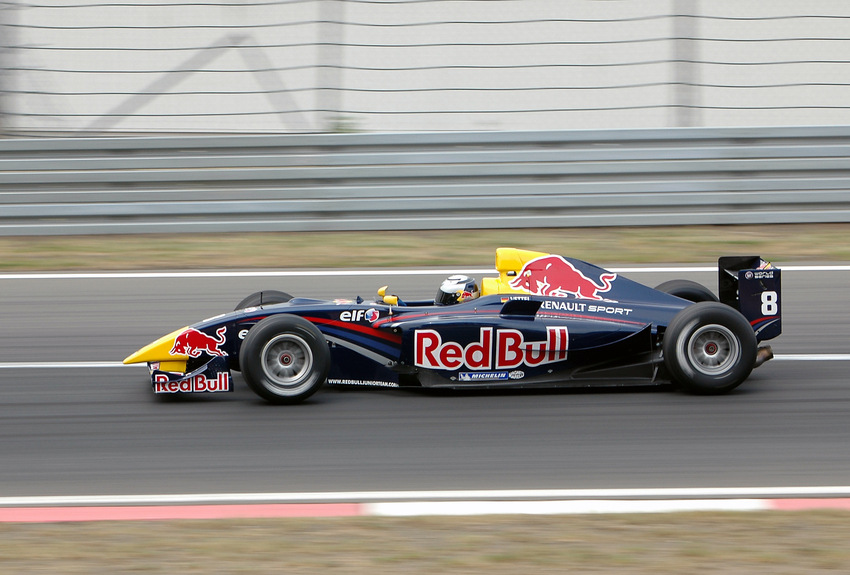 Sebastian Vettel - Winner bei den WS by Renault 2007 auf dem Nürburgring - Zieldurchfahrt