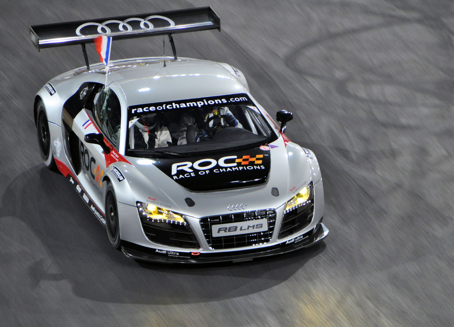 Sébastien Ogier im Audi R8 LMS ....