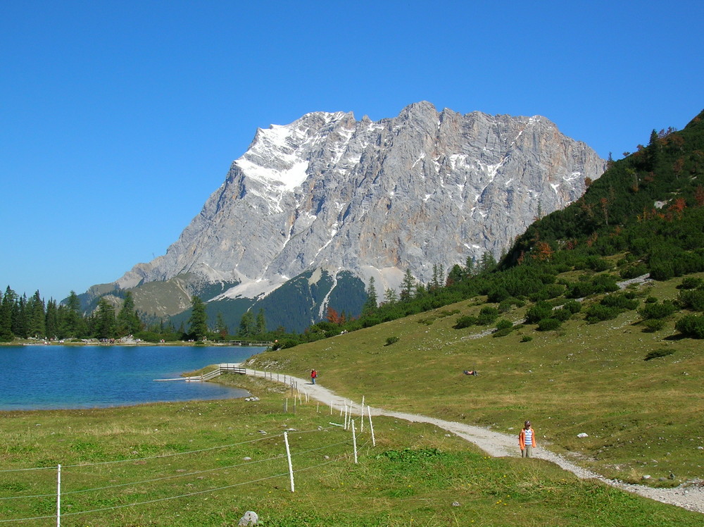 Sebensee bei Ehrwald, im Hintergrund das Zugspitz-/Wettersteinmassiv