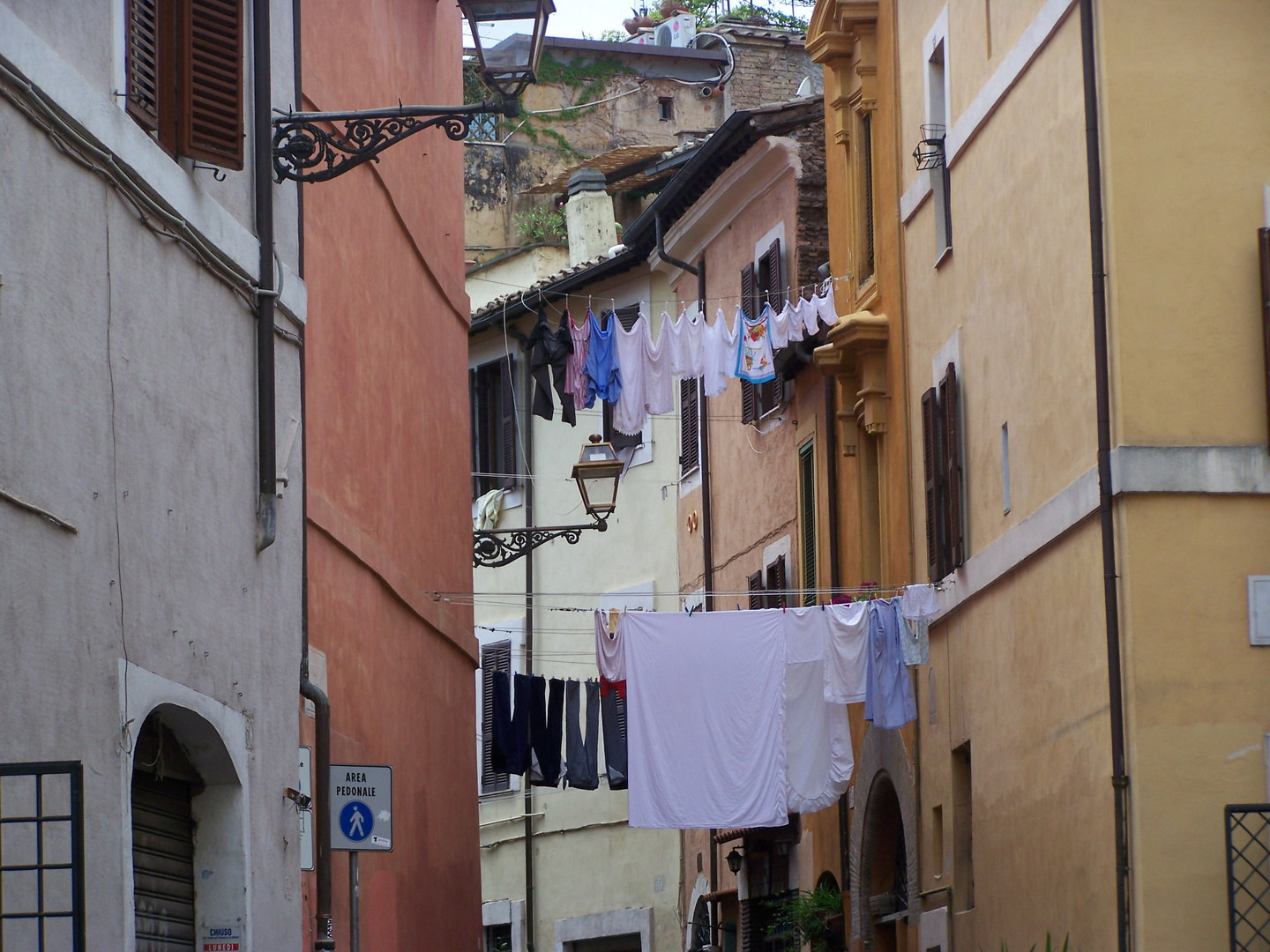 Secando la ropa; barrio de trastevere (Roma)