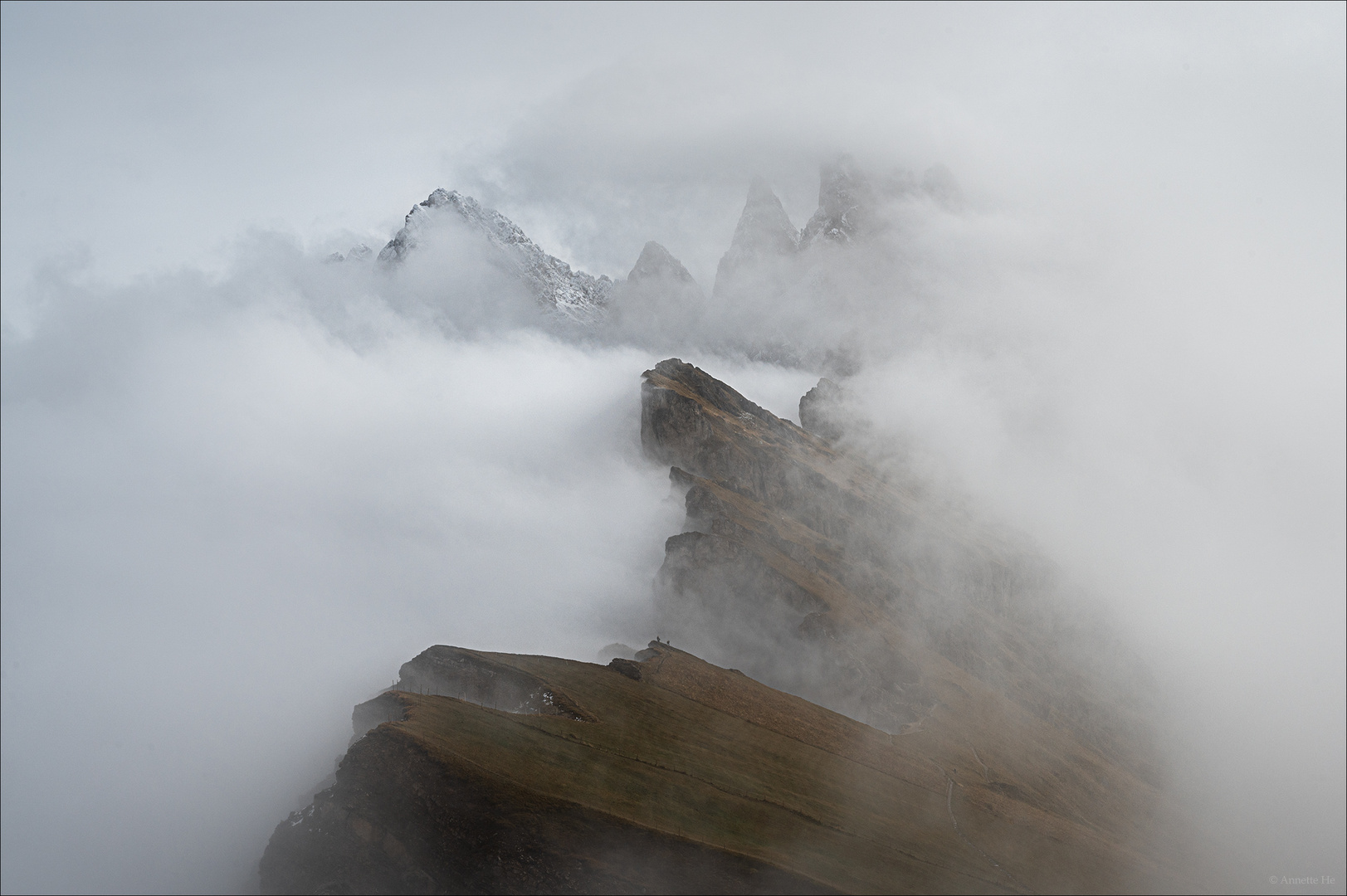 Seceda in Wolken