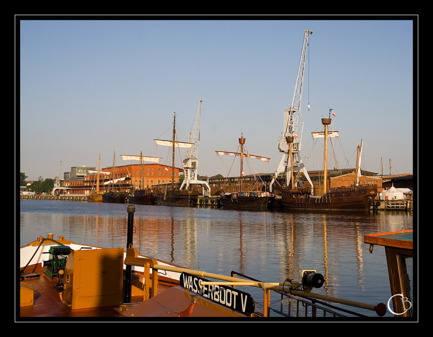 sechs (von sieben) Koggen in Lübeck