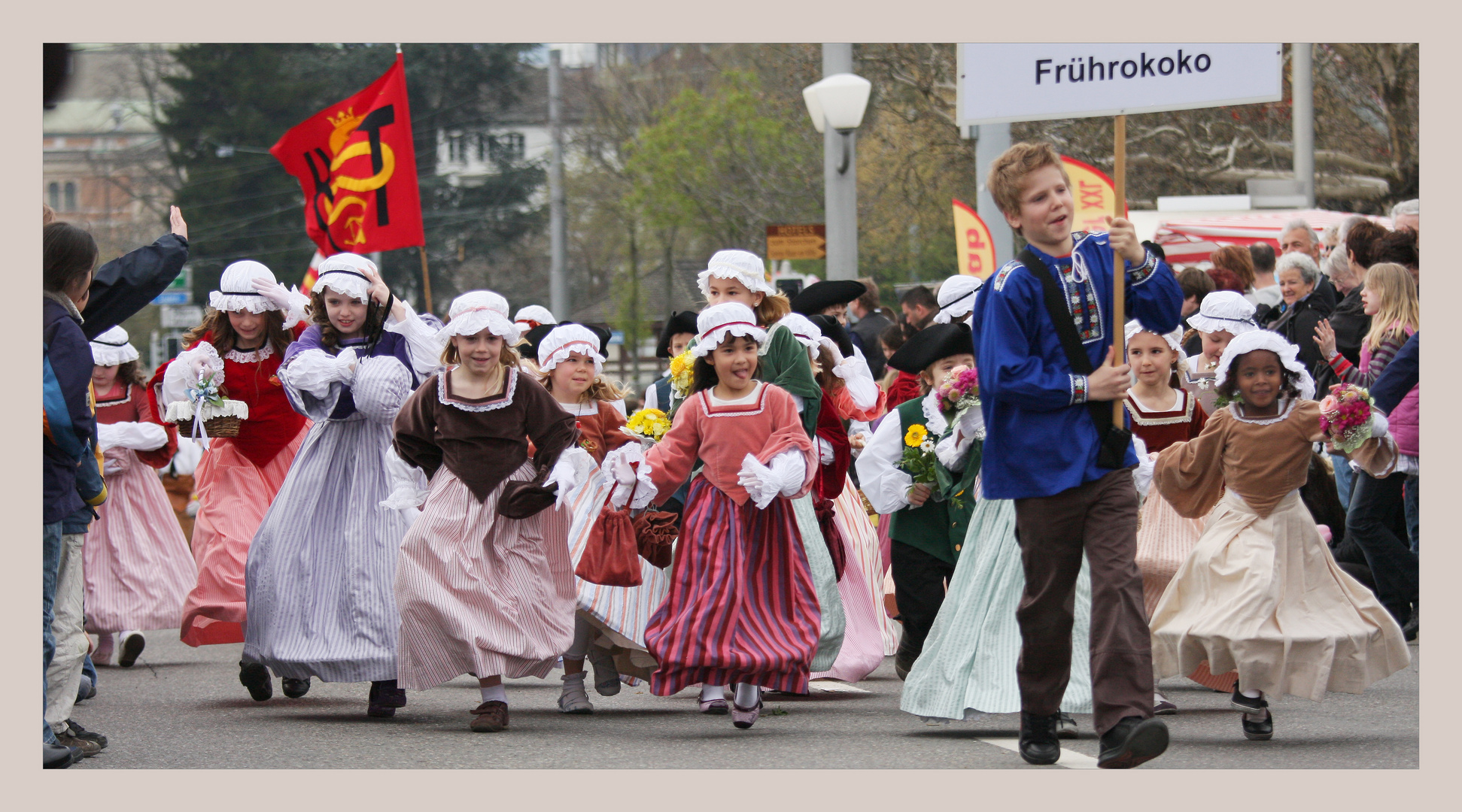 Sechseläuten Zürich: Kinderumzug (4)