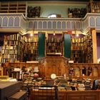 Secondhand Bookshop in einer alten Kirche in Inverness