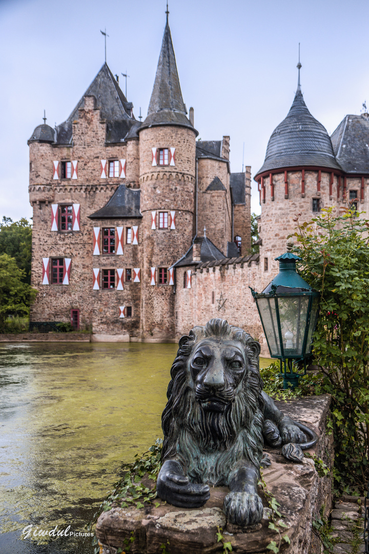 "Security of Satzvay Castle"