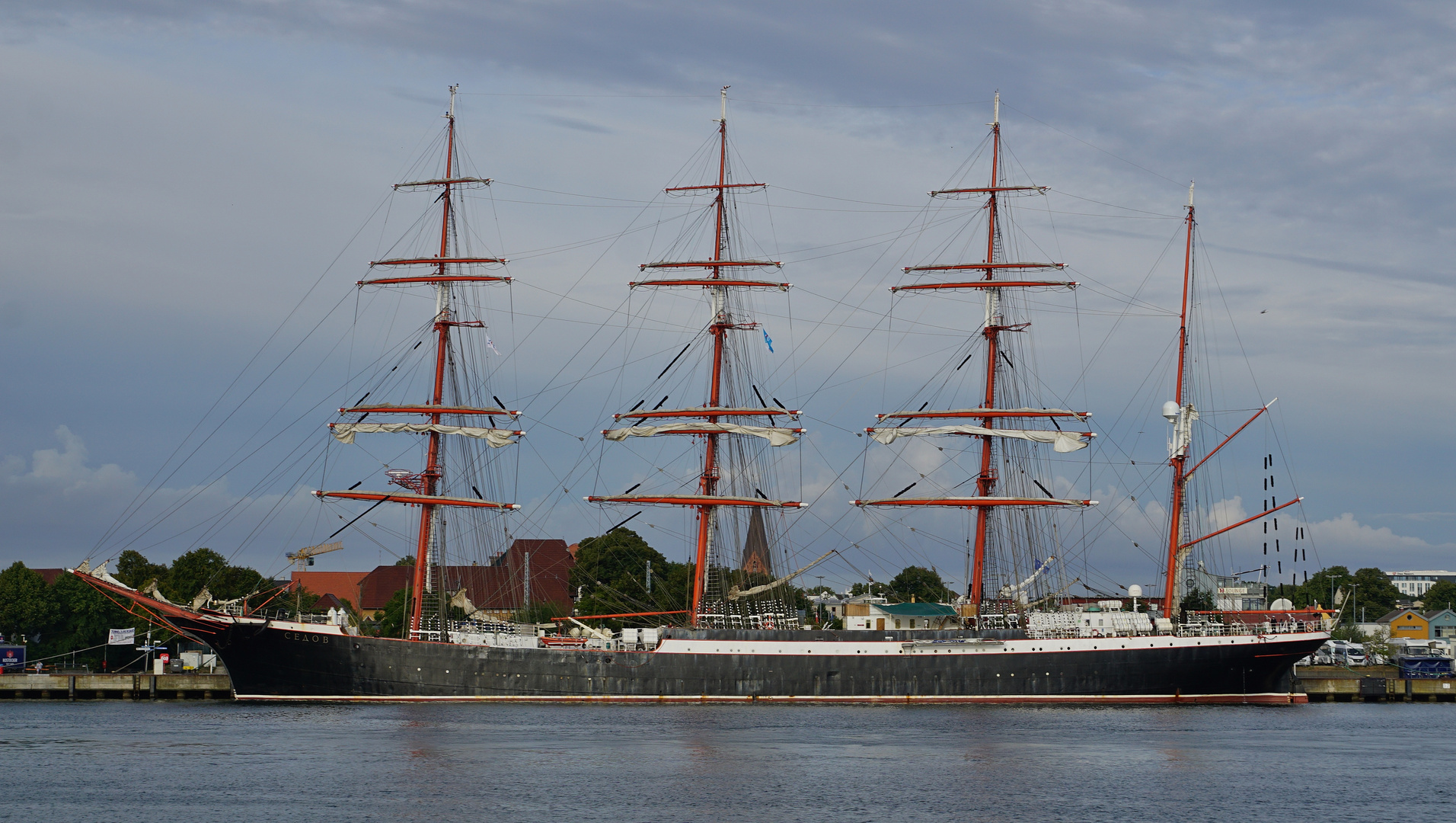 Sedov am 12.08.2018 in Warnemünde