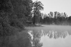 See am Morgen in B&W