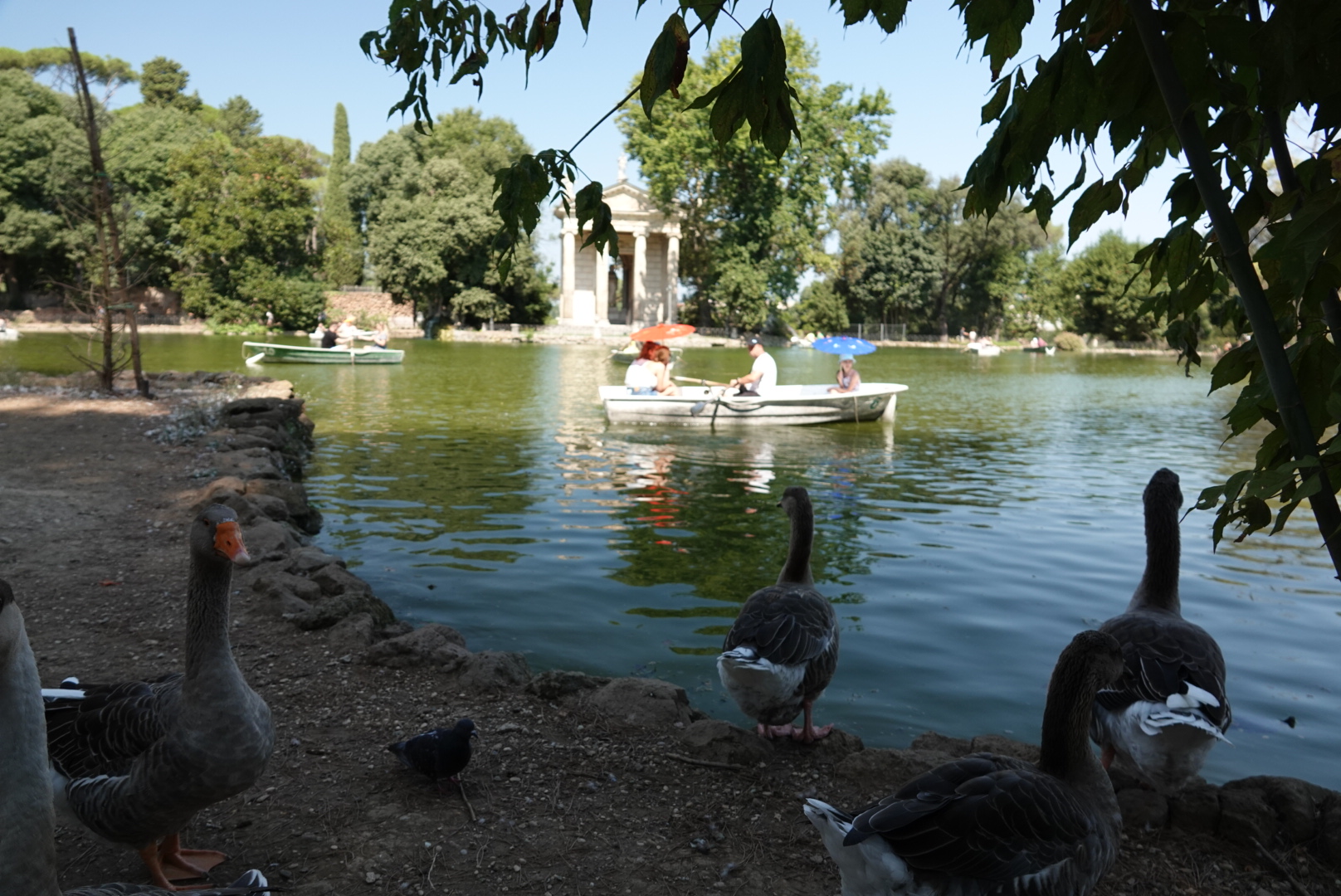 See auf dem Gelände der Villa Borghese