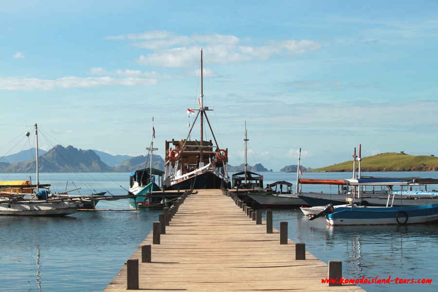 See Hafen Komodo