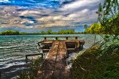 See hinter dem Ölfeld (HDR)