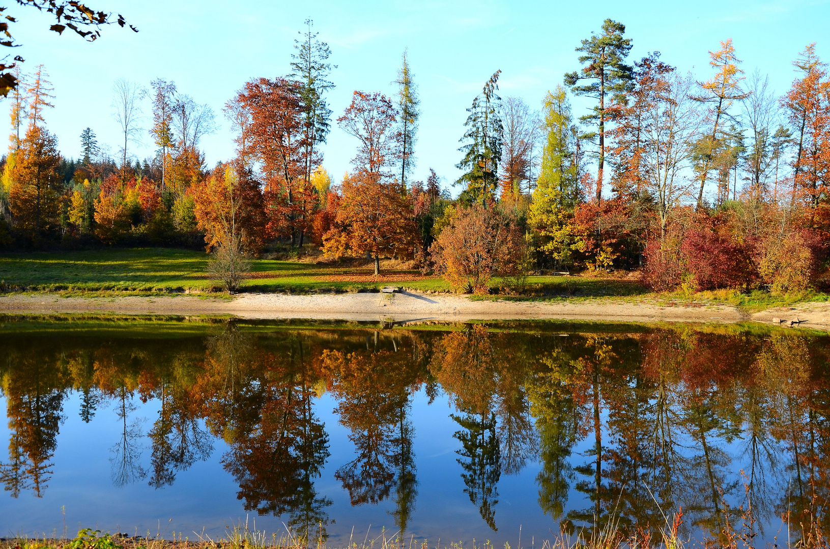 See im Herbst