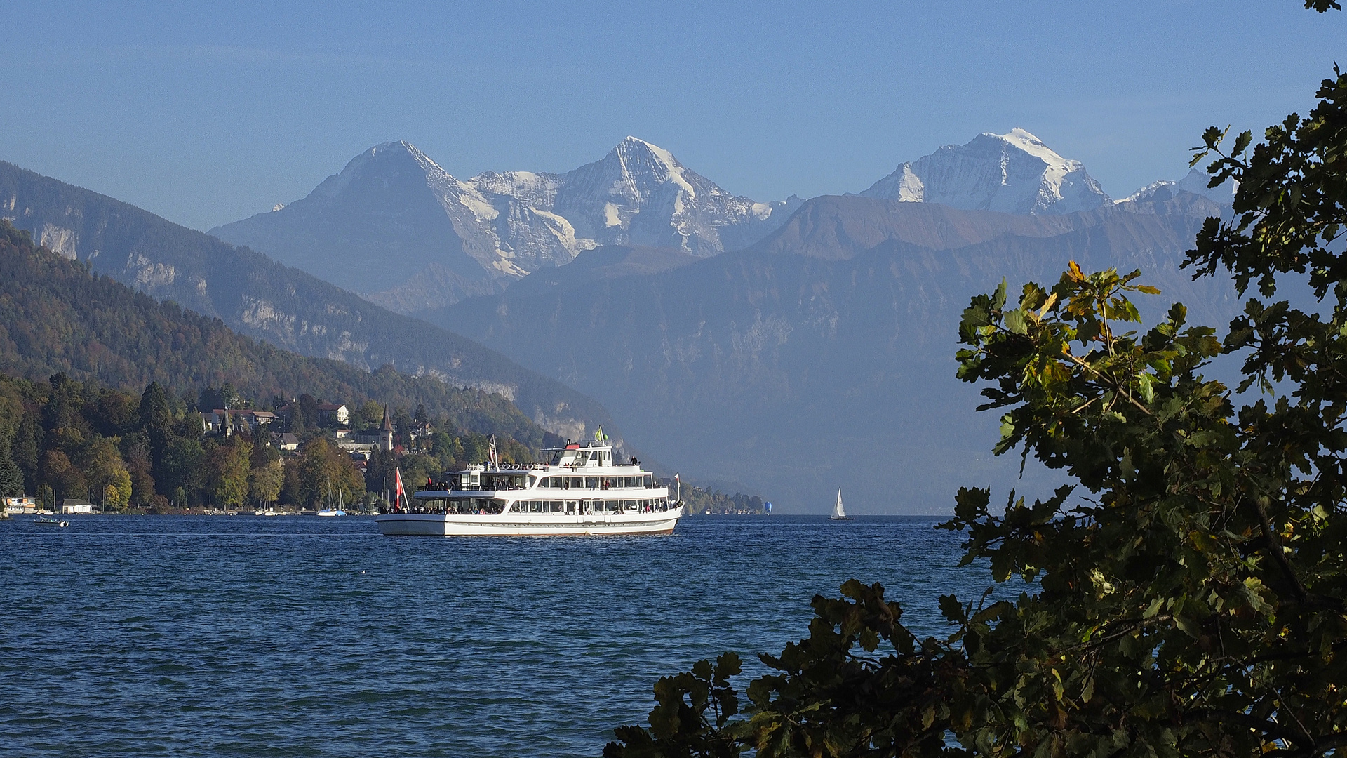 See, Schiff, Eiger, Mönch, Jungfrau