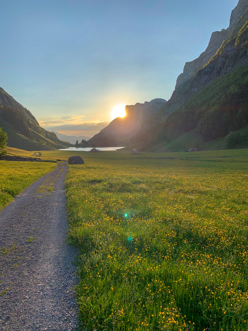 Seealpsee früh Morgens