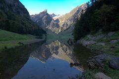 Seealpsee mit Blick auf Säntis