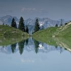 Seealpsee mit Blick in die Berge