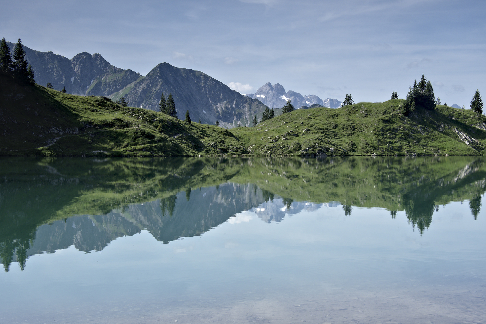 Seealpsee mit Spiegelung