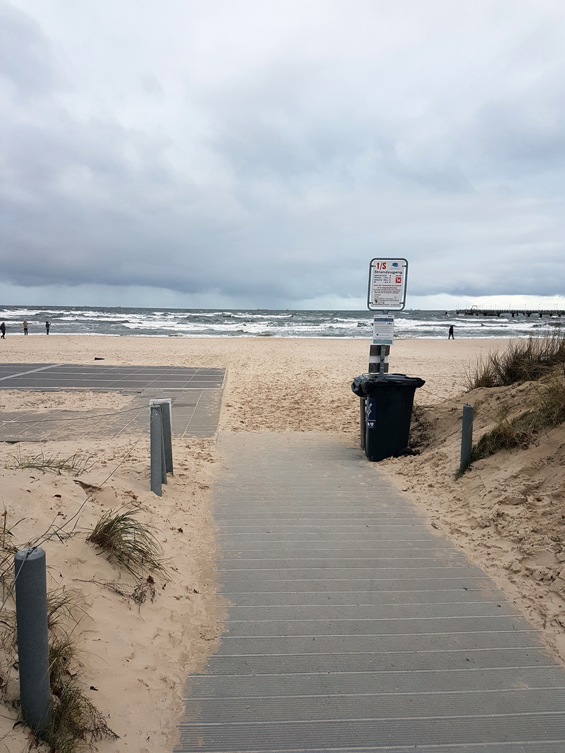 Seebad Ahlbeck - Strand im Winter