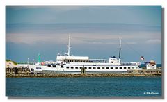 Seebäderschiff Baltic im Hafen von Warnemünde