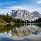 Seebensee mit Spiegelung der Zugspitze 