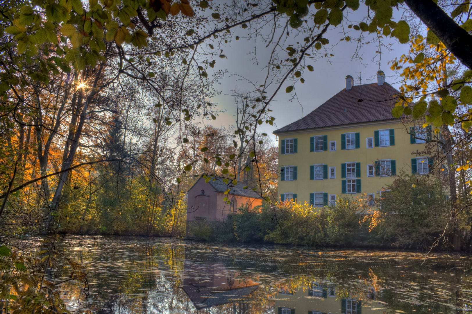 Seeblick im Herbst