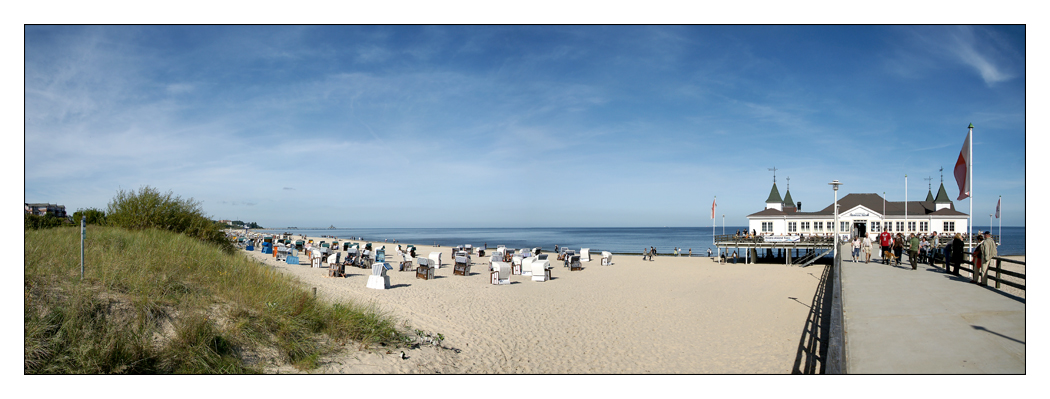 Seebrücke Ahlbeck mit Blick nach Heringsdorf