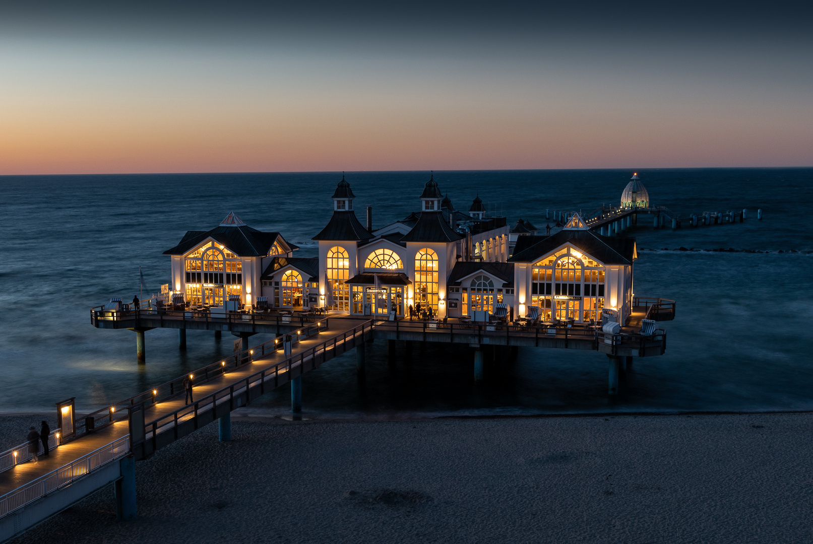 Seebrücke am Abend