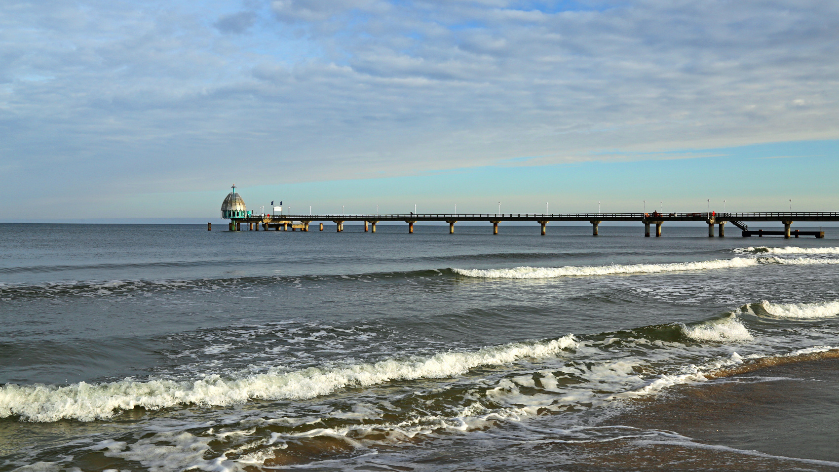 Seebrücke am Strand von Zinnowitz