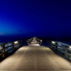 Seebrücke bei Nacht