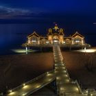 Seebrücke bei Nacht