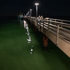 Seebrücke bei Nacht