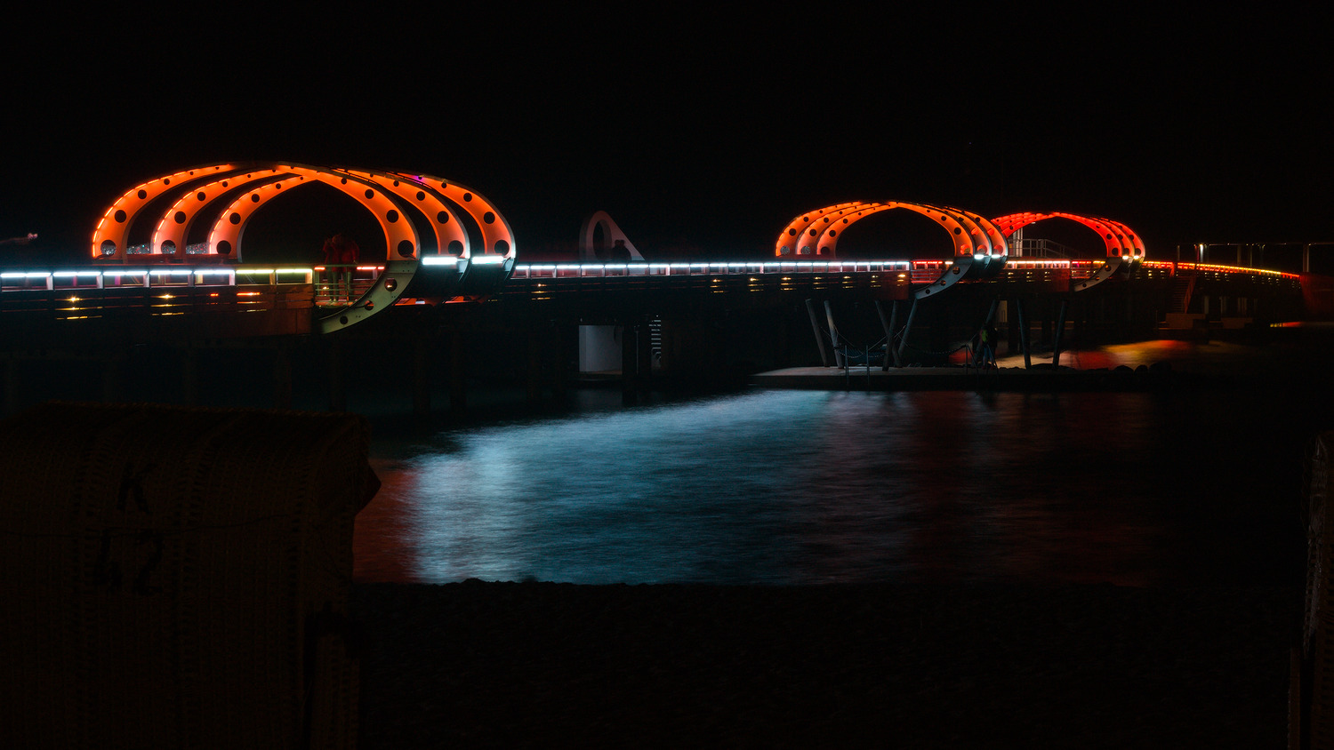 Seebrücke bei Nacht (I)