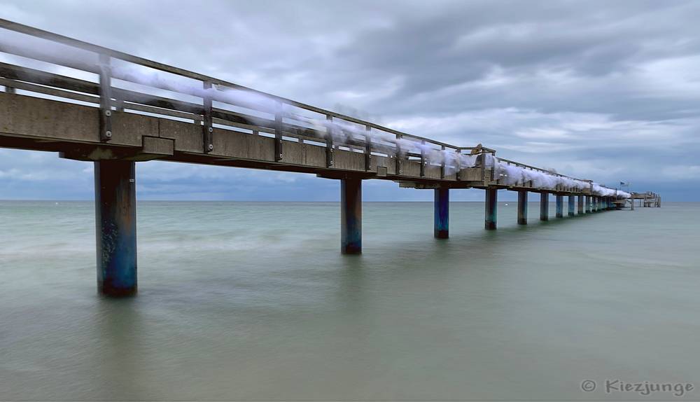 Seebrücke Boltenhagen mit frischer Wäsche